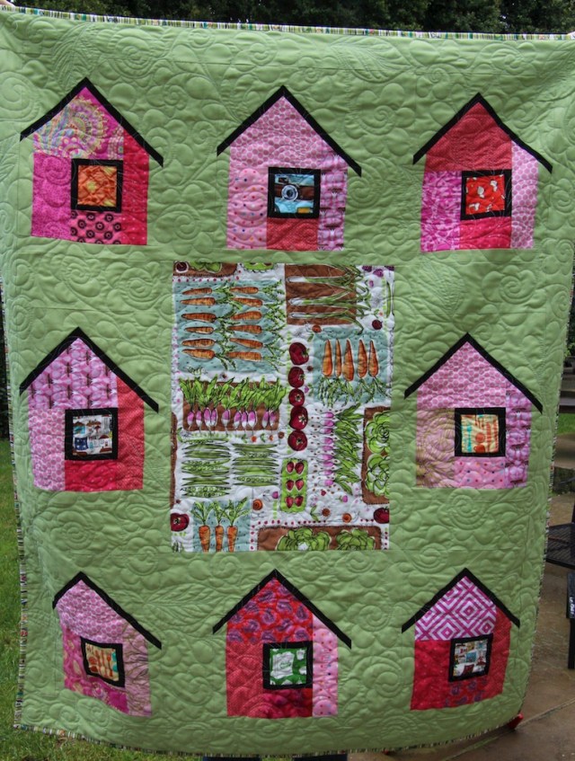 piecedgoods Village Full Quilt